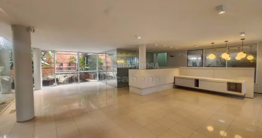 Casa comercial com 09 salas independentes, entrada ampla e imponente ideal para recepção no centro.