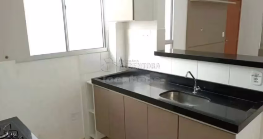 Apartamento com 2 dormitórios com ar-condicionado e 1 vaga de garagem.