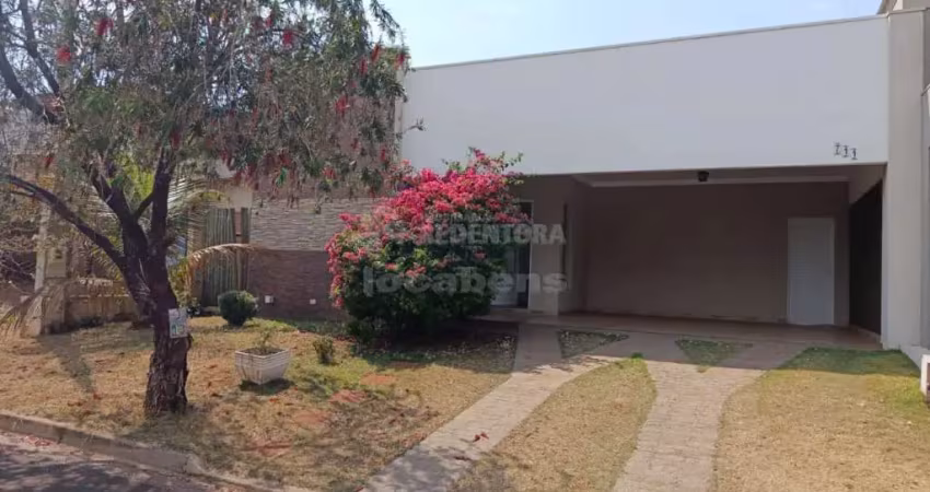 Casa com 3 dormitórios, 2 vagas de garagem e piscina