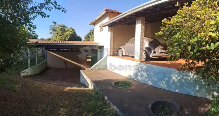 Condomínio monte carlo, com 03 dormitórios e área de lazer com piscina.