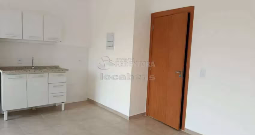 Apartamento para  locação no condomínio naif com 2 dormitórios e cozinha com armários.