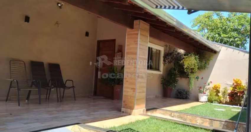 Casa padrão à venda com 2 dormitórios no bairro parque das aroeiras