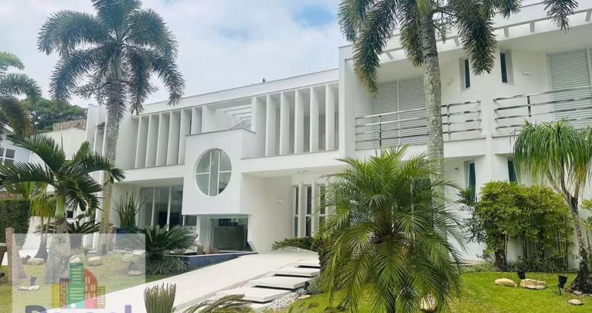 Casa de Condomínio em Hanga Roa - Bertioga, SP