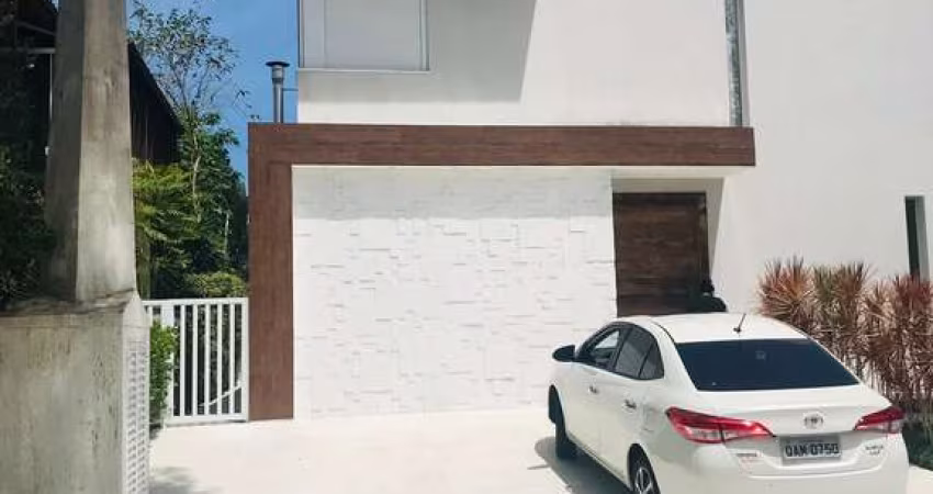 Casa de Condomínio em Hanga Roa - Bertioga, SP