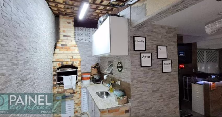 Casa de 220m² com 3 dorms 1 Suíte PORTEIRA FECHADA