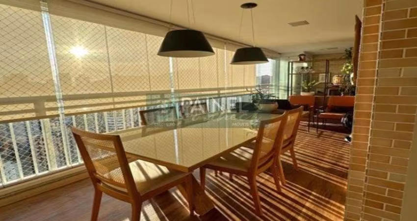 Luxuoso Apartamento em Gonzaga, Santos - 3 Suítes, 159m²