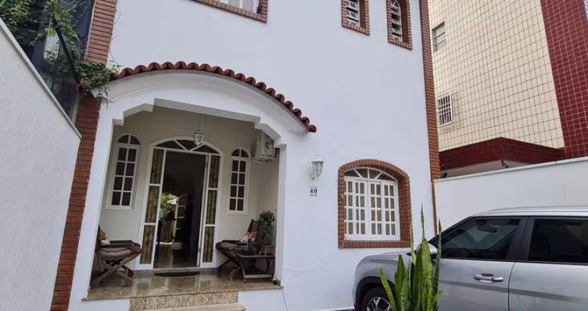 Casa em Boqueirão, Santos: 3 Dorms, 2 Suítes, 5 Banheiros