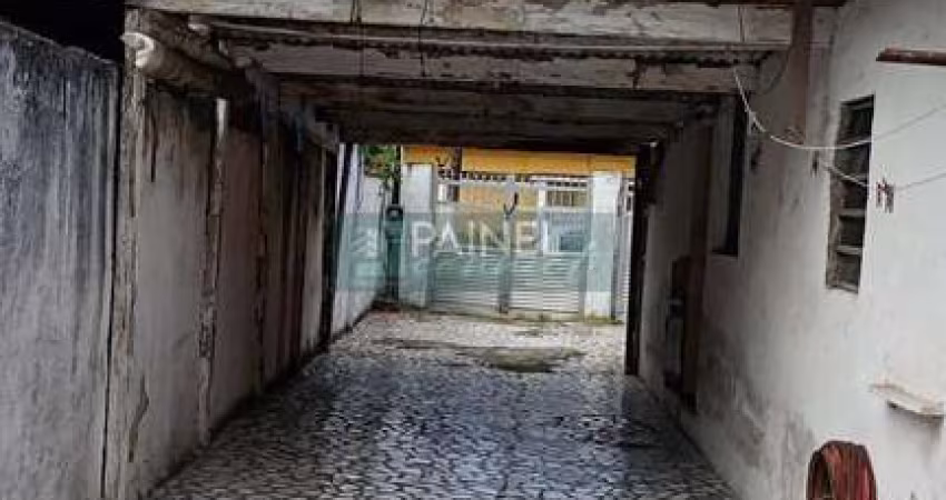Casa à Venda em Radio Clube, Santos: 3 Dormitórios, 150m²
