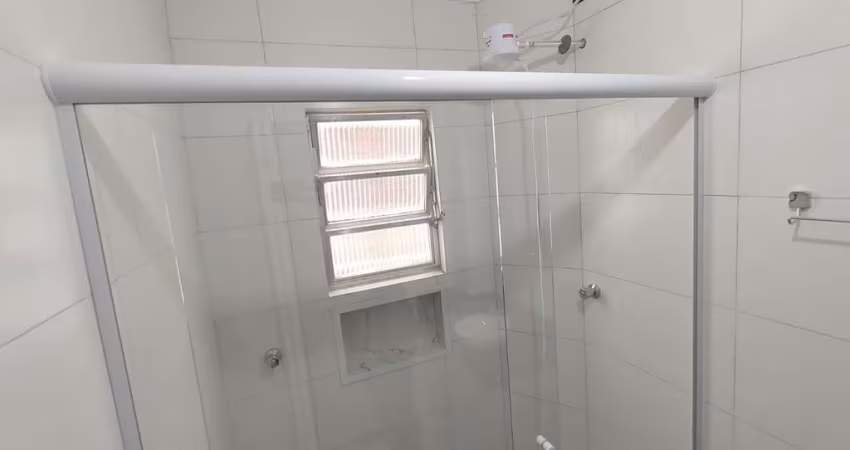 Em São Vicente na praia: 1 Dorm, 35m² por R$256.000 à Venda