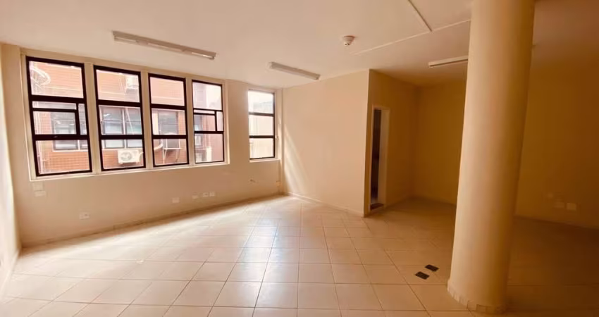 Conjunto/Sala para Locação no Centro - 54m² por R$2220