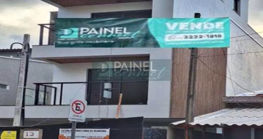 Casa à Venda em Embaré - Santos: 2 Suítes, 110m² por R$980k