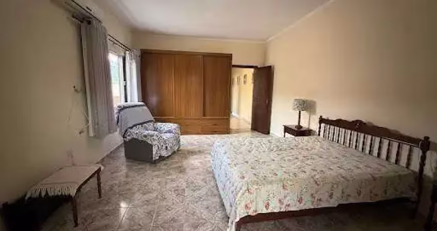 Venda casa em são vicente- 3 dormitórios, 246m² por r$700mil