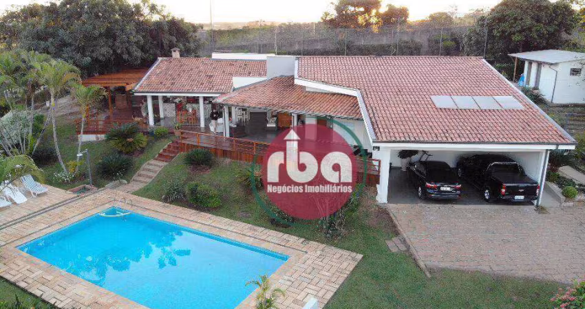 Belíssima casa estilo chácara no Condomínio Lagos de Shanadu em Indaiatuba em lote de 5.000 m²