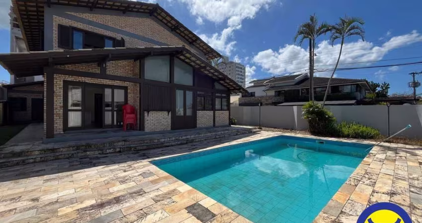 Casa Comercial na Região de Coqueiros