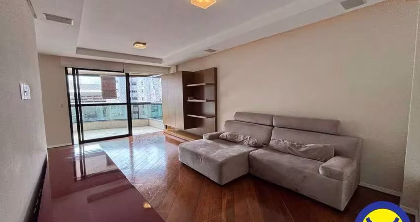 Apartamento com 02 dormitórios no Centro