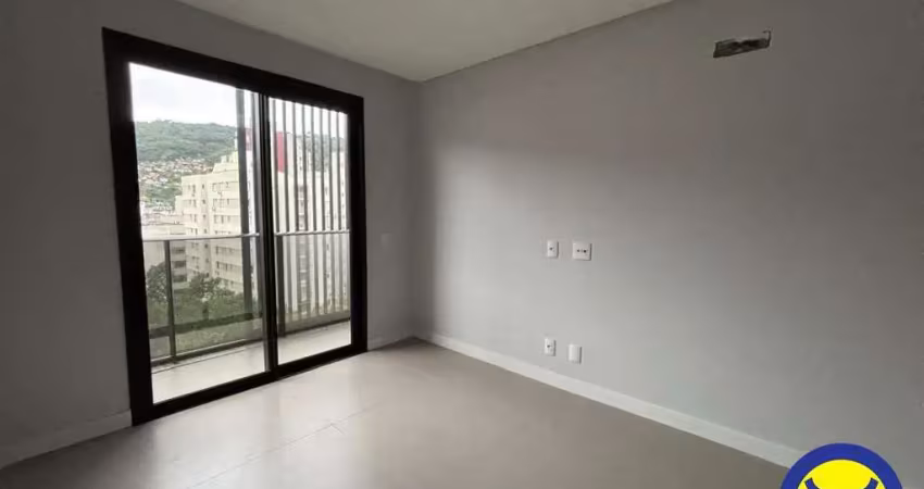 Apartamento com 02 suítes no Centro
