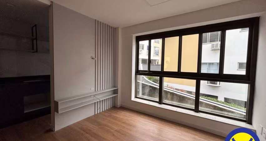 Apartamento Mobiliado com 01 dormitório no bairro Saco dos Limões