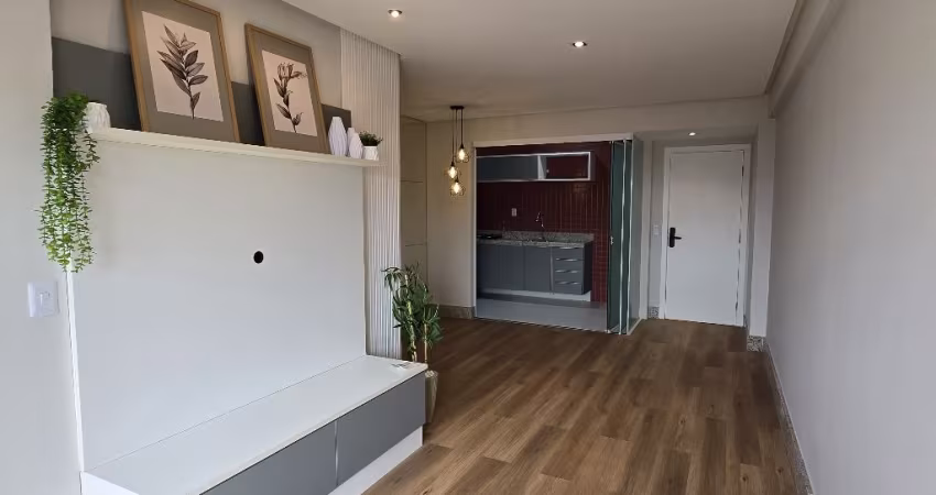 Excelente apartamento na Centenário - 2/4 - 1 suíte - 63 m² - Varanda com reike - Armários - 1 vaga