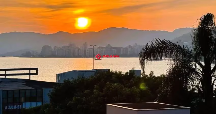 Apartamento semimobiliado - vista mar - bairro estreito