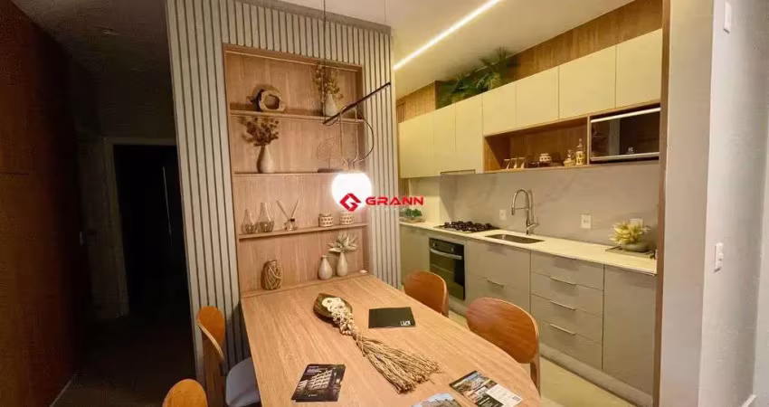 Lindo apartamento 2 dormitórios mobiliado e decorado proximo ao mar