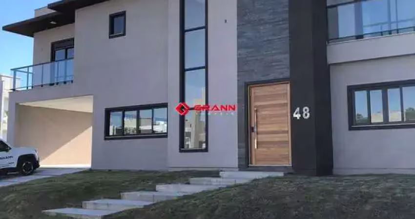 Casa de condomínio à venda com 3 suítes, lavabo  e 252m²