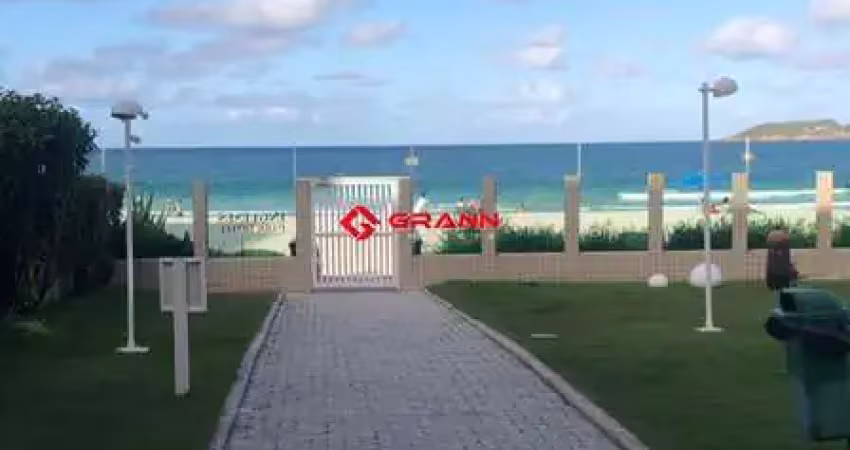 Apartamento em residencial pé na areia - locação de temporada