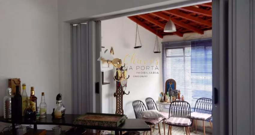 Casa à venda na Rua Maquerobi