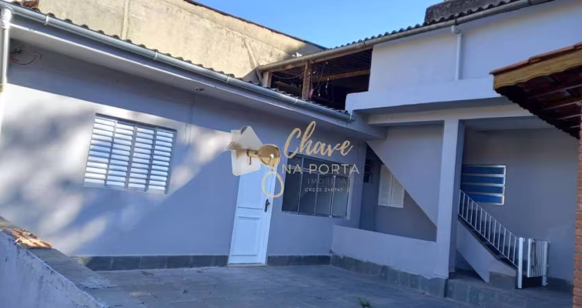 Casa ampla à venda no Jardim Kagohara com 2 Dormitórios