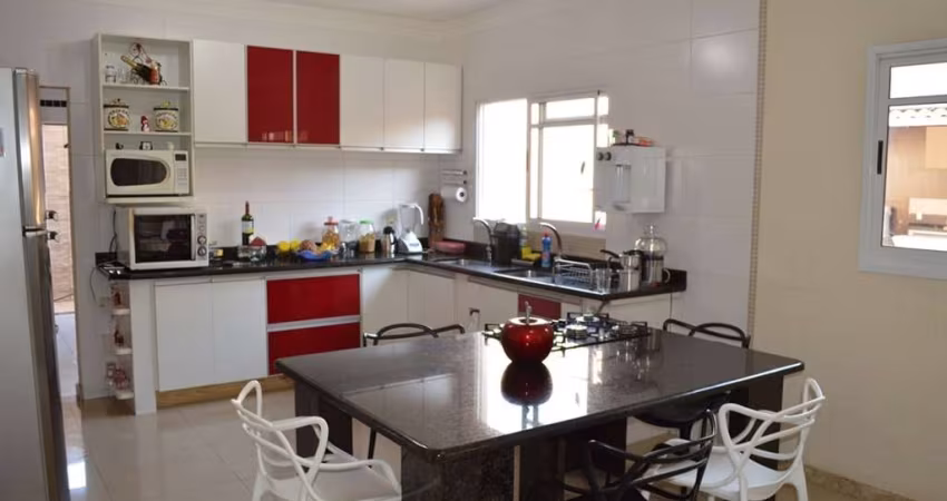 Rua 4 B Vicente Pires Casa 4 Quartos 2 Suítes 6 Vagas Lote 800 m² Piscina