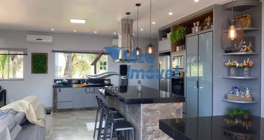 30 km de Abadiânia Condomínio PORTAL DA SERRA CASA 4 Suítes Closet 4 Vagas 572m² Piscina