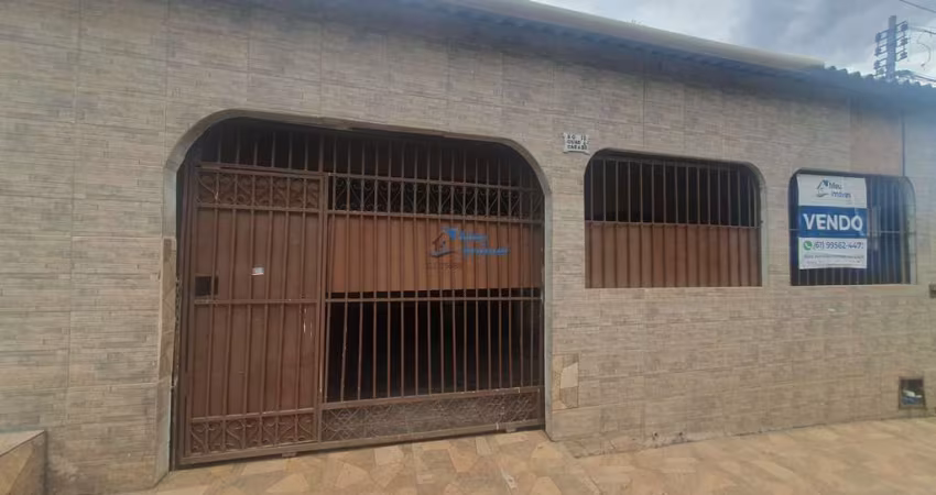 SQ 12 Quadra 4 Cidade Ocidental Casa 3 Quartos 2 Semi-Suítes 3 Vagas 90m²