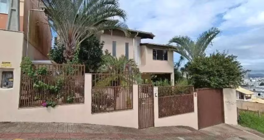 Casa em condomínio fechado com 4 quartos à venda na Rua Maçarico, Ariribá, Balneário Camboriú