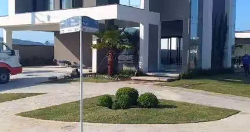 Maravilhosa casa com 3 suítes no caledônia private village