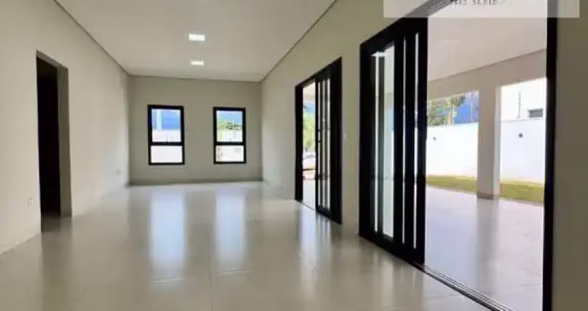 Casa 3 dormitórios para Venda em Chapada dos Guimarães, Bom clima, 3 dormitórios, 1 suíte, 2 banheiros, 2 vagas