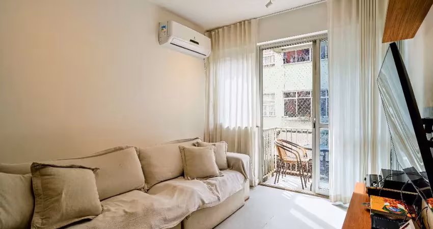 Apartamento reformado de 91 m² na rua fonte da saudade.