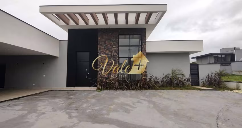 Linda casa em condomínio