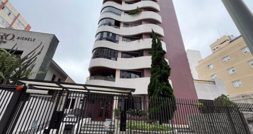Apartamento 2 qtos Mobiliado a Venda no Centro em Curitiba Parana