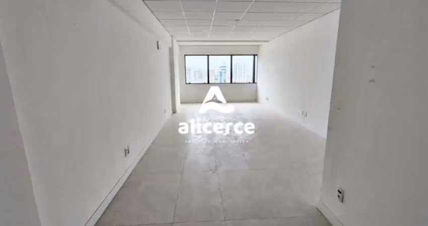 Sala comercial à venda na Rua Fúlvio Aducci, 627, Estreito, Florianópolis