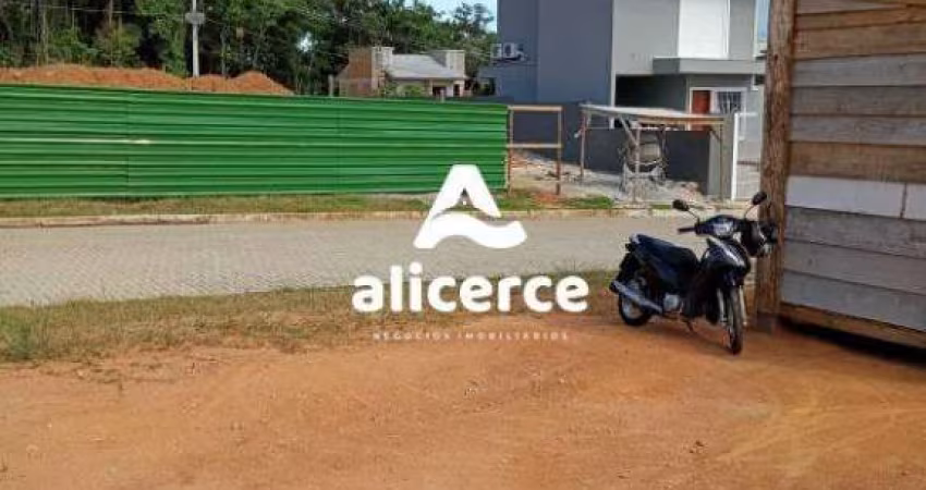 Lote à venda com , 200m² em Forquilhas São José