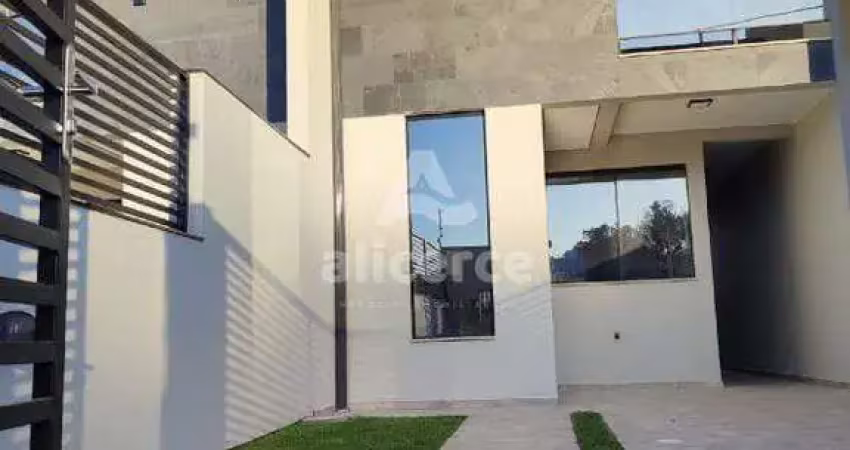 Sobrado novo com 3 dormitórios e área gourmet – pronto para morar em forquilhas!