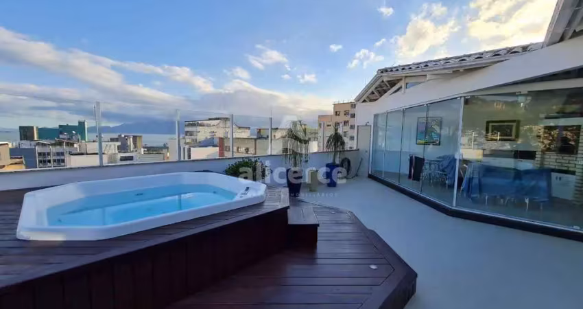 Cobertura à venda com 3 quartos 1 suíte, 173m² em centro florianópolis