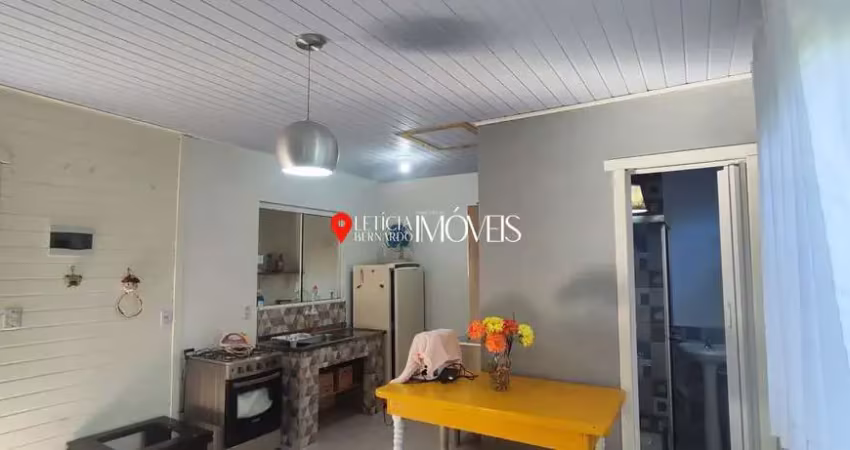 Casa com 2 quartos para alugar no Centro, Balneário Pinhal 