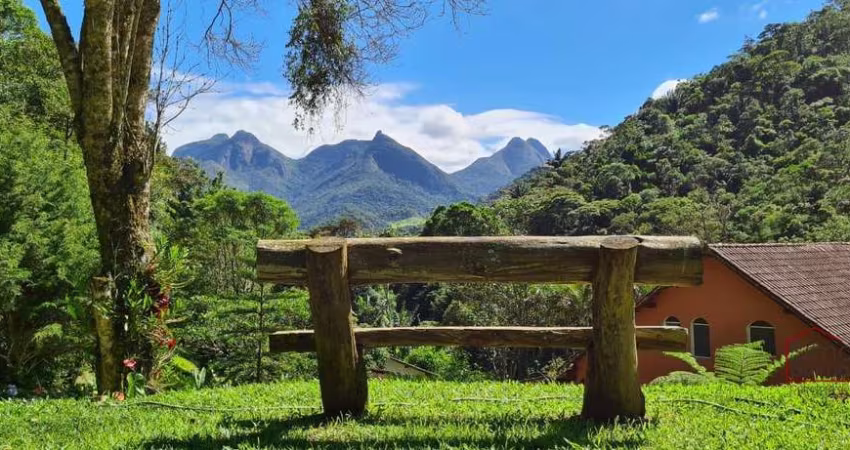 Chácara para Venda em Teresópolis, vargem Grande, 2 dormitórios, 1 suíte, 2 banheiros, 2 vagas