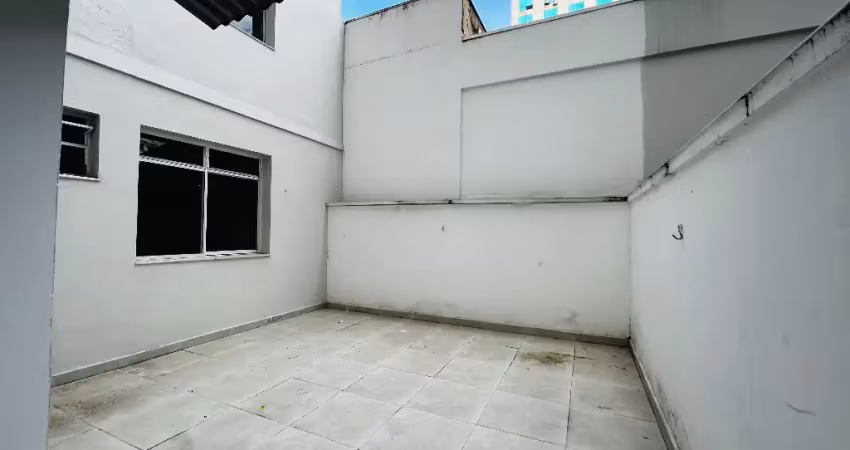 Excelente apto garden no centro 3 quartos amplos 2 áreas externas.