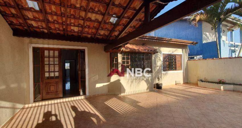Casa à venda, 235 m² por R$ 850.000,00 - Centro - Arujá/SP