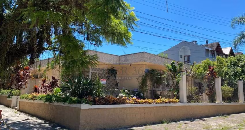 Casa com 4 quartos à venda na Rua Guaraum, 286, Vila Assunção, Porto Alegre