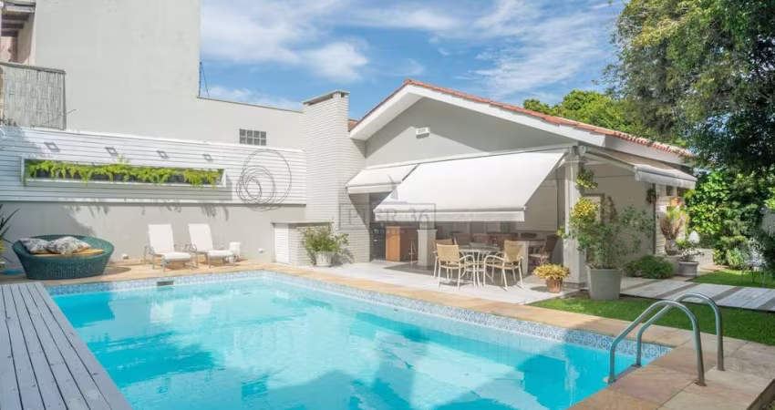 Casa com 4 quartos à venda na Rua Caeté, 247, Vila Assunção, Porto Alegre