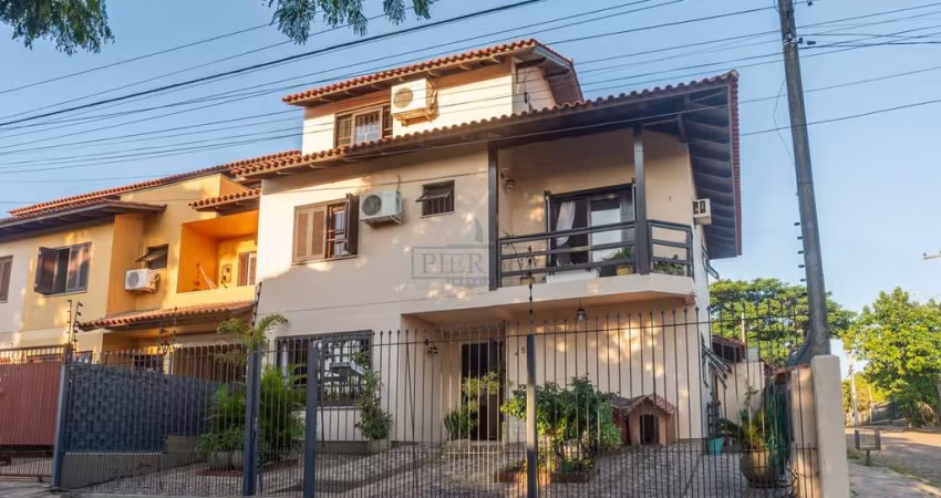 Casa com 3 quartos à venda na Avenida Doutor Francisco Roberto Dall Igna, 450, Espírito Santo, Porto Alegre