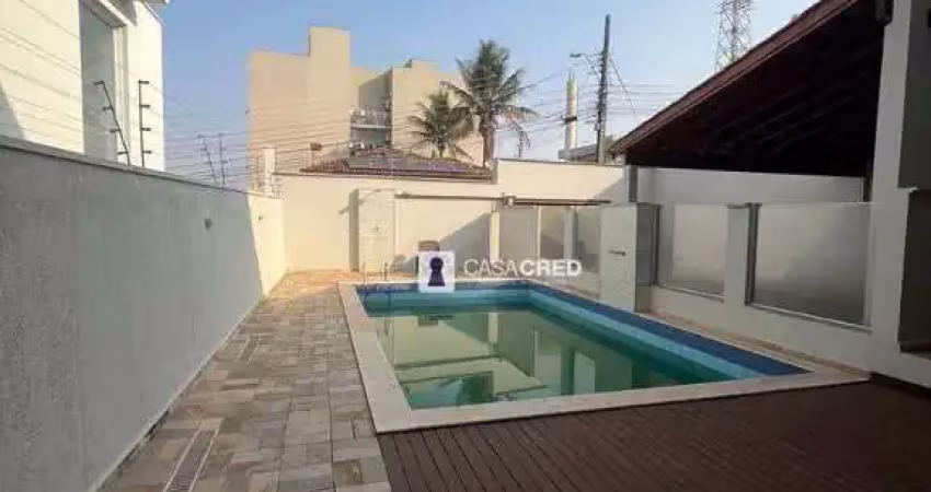 Casa com 3 dormitórios à venda, 235 m² por R$ 980.000 - Jardim Petrópolis - Varginha/MG