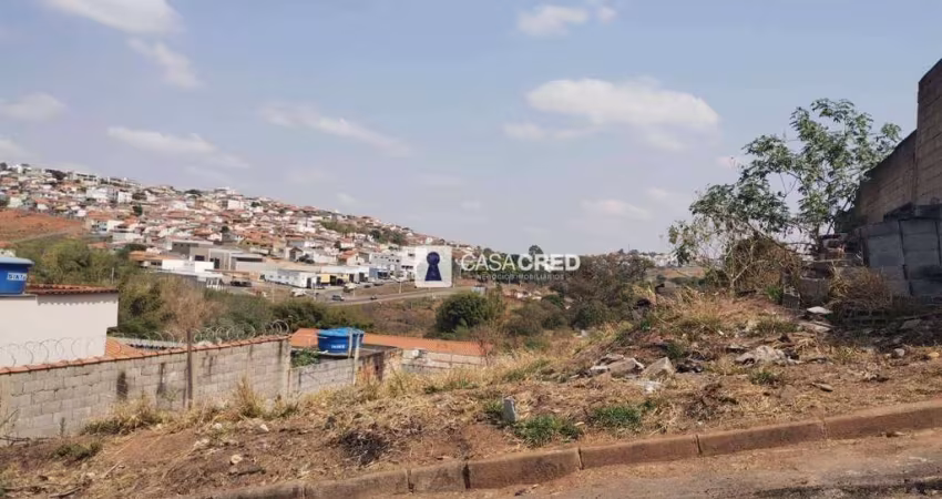 Terreno à venda, 324 m² por R$ 85.000,00 - Jardim Áurea - Varginha/MG